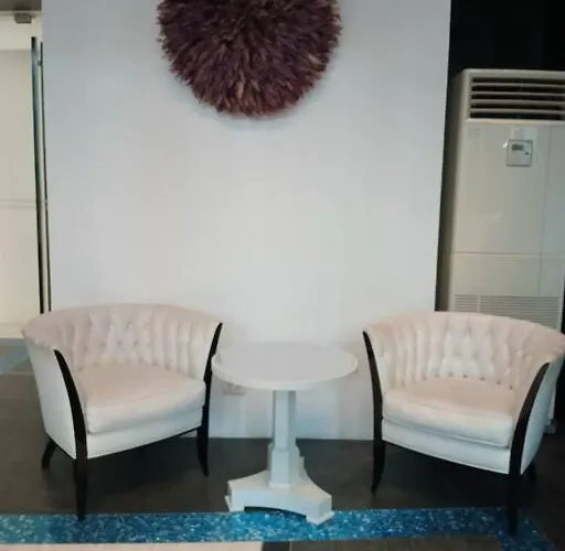Apartamento Spacious 1br Milano By Versace In Makati