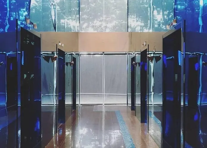 Spacious 1br Milano By Versace In Makati *
