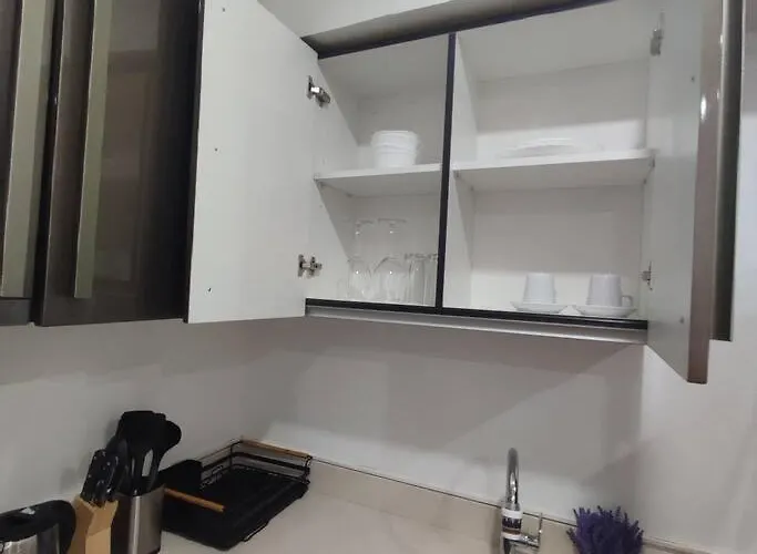 Spacious 1br Milano By Versace In Makati *
